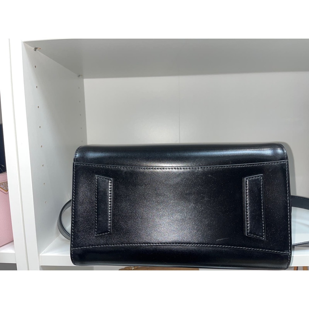 Givenchy Antigona Medium Black Leather Women’s Shoulder Bag w/ Strap - Picture 4 of 5
